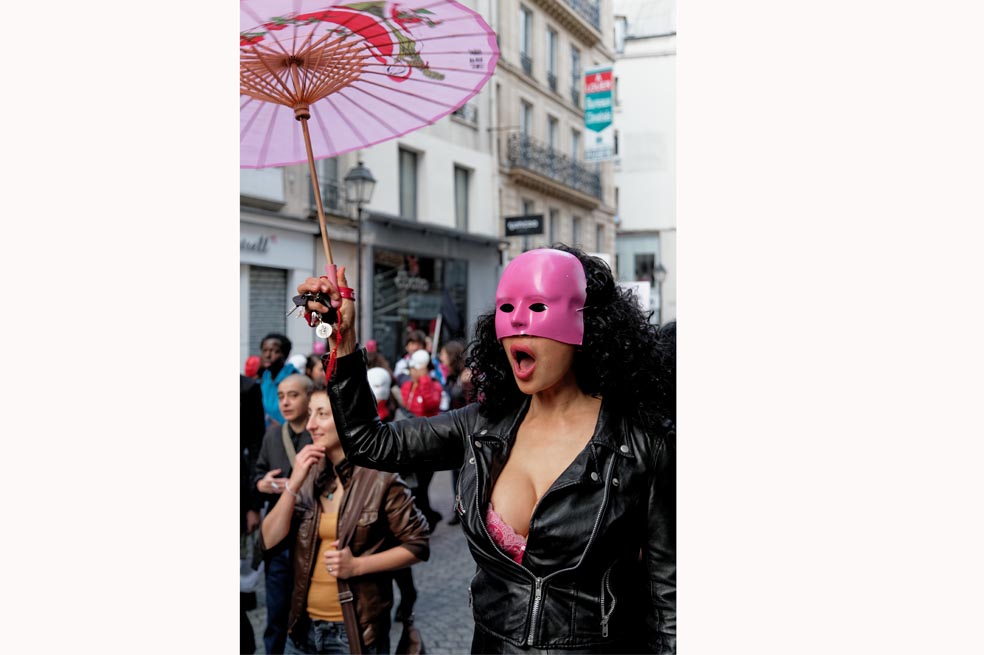 El delito de contratar a una prostituta
