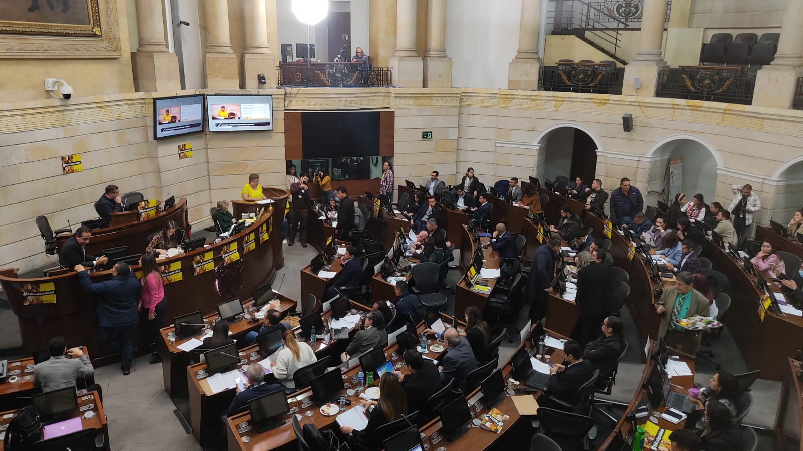 Se realizó el primer debate sobre el proyecto que crearía el Ministerio de Igualdad.