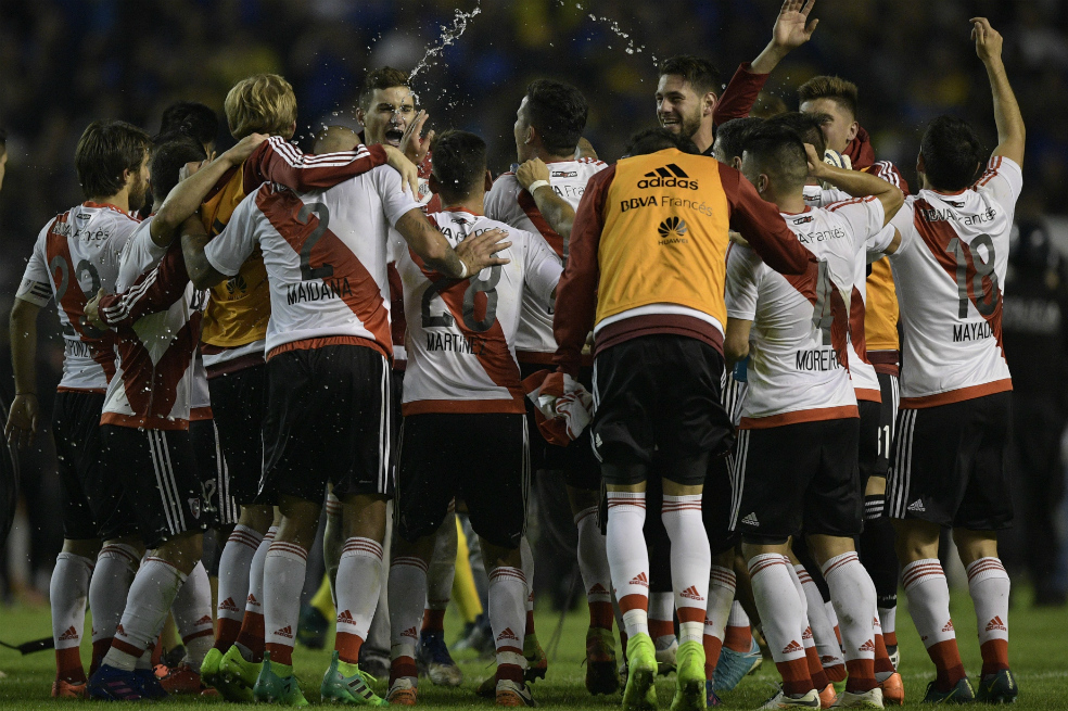 En el clásico argentino, River derrotó a Boca que contó con Fabra y Barrios