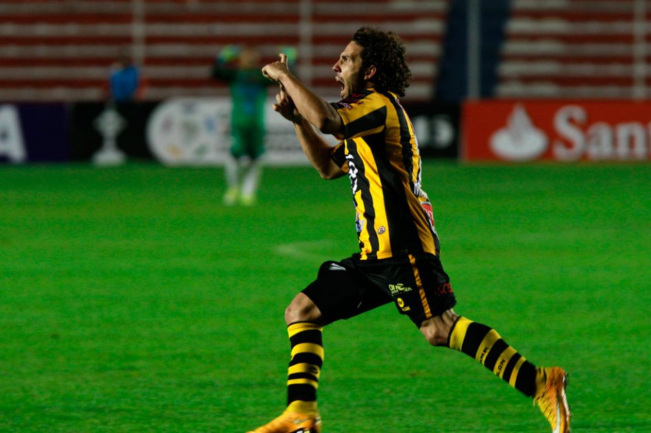 The Strongest vence 5-3 a la Universidad de Chile en infartante partido de Libertadores
