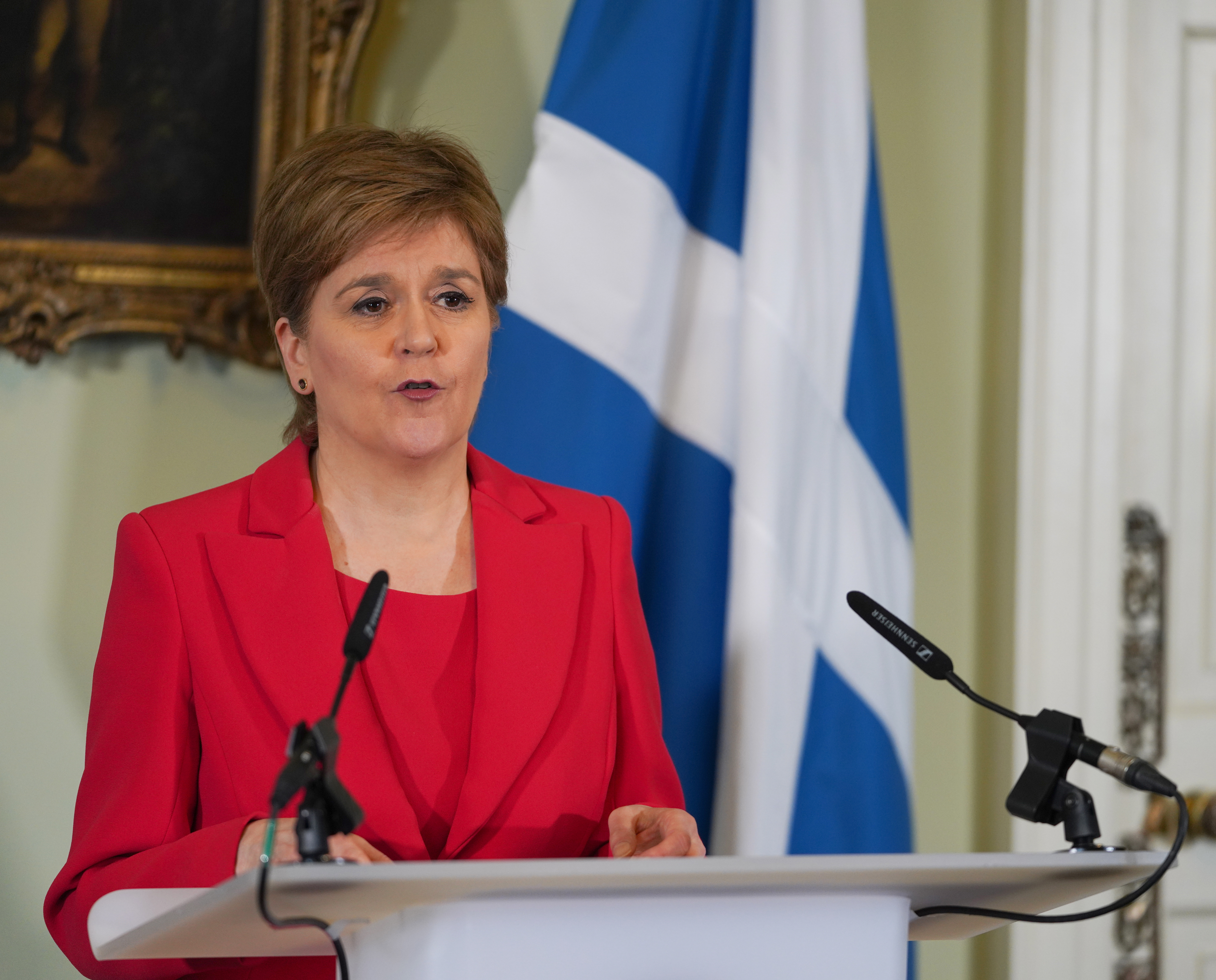 Nicola Sturgeon: cuando una política “popular” y “sorprendente” renuncia