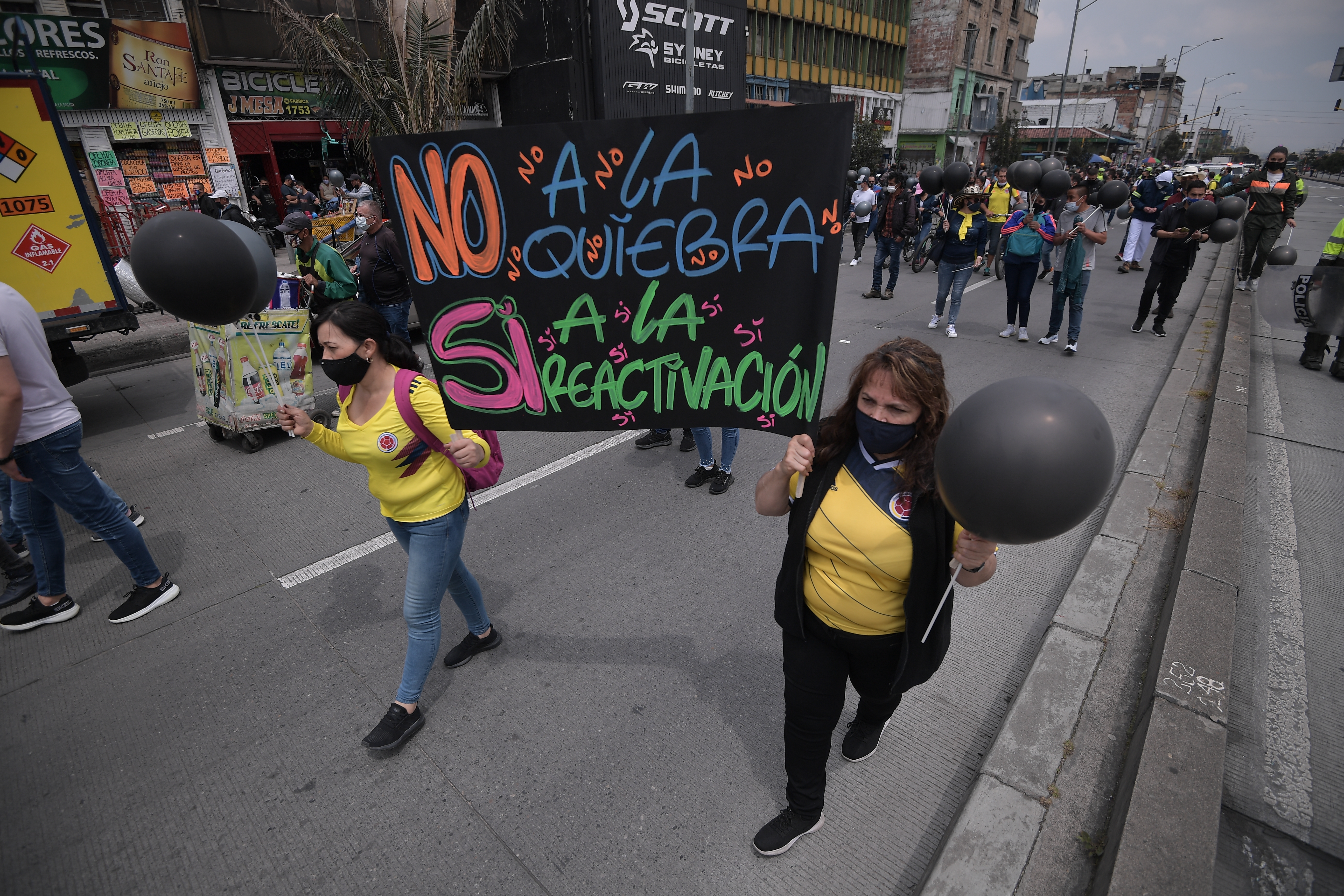 Porcentaje de negocios en Bogotá que operan a plena capacidad pasó del 24 % al 7 %