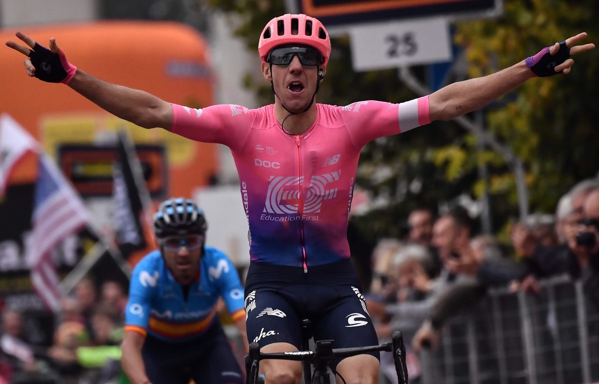 Michael Woods ganó la etapa reina del Tour de Francia virtual