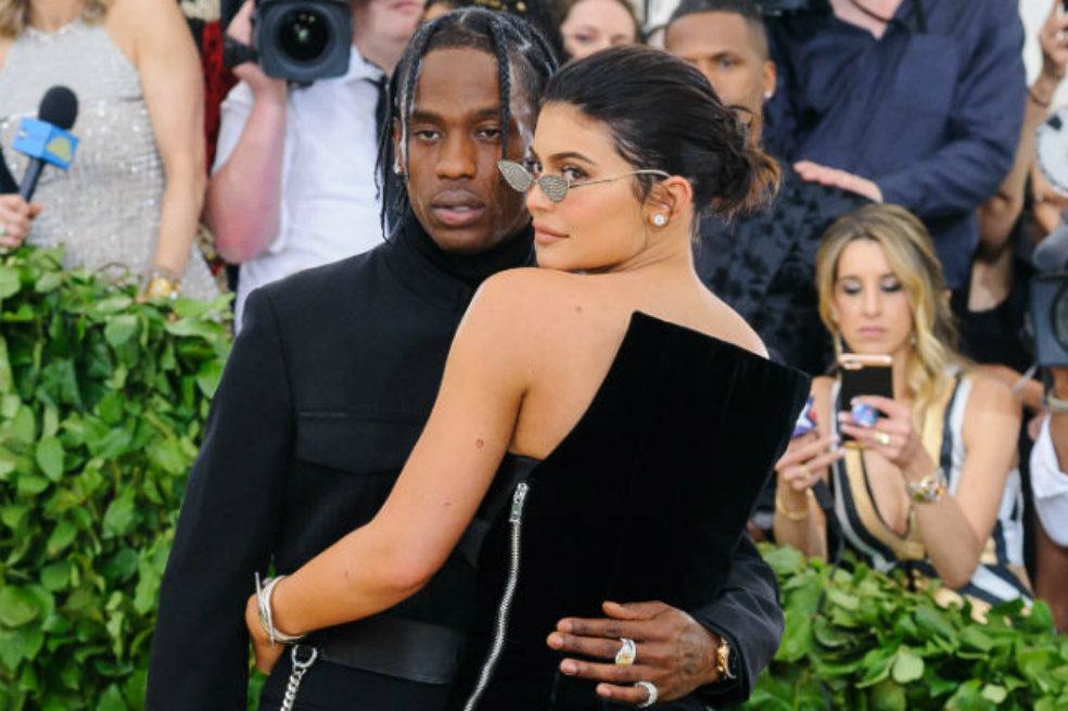 Travis Scott y Kylie Jenner en la pasada gala del Met. / Bang Showbiz