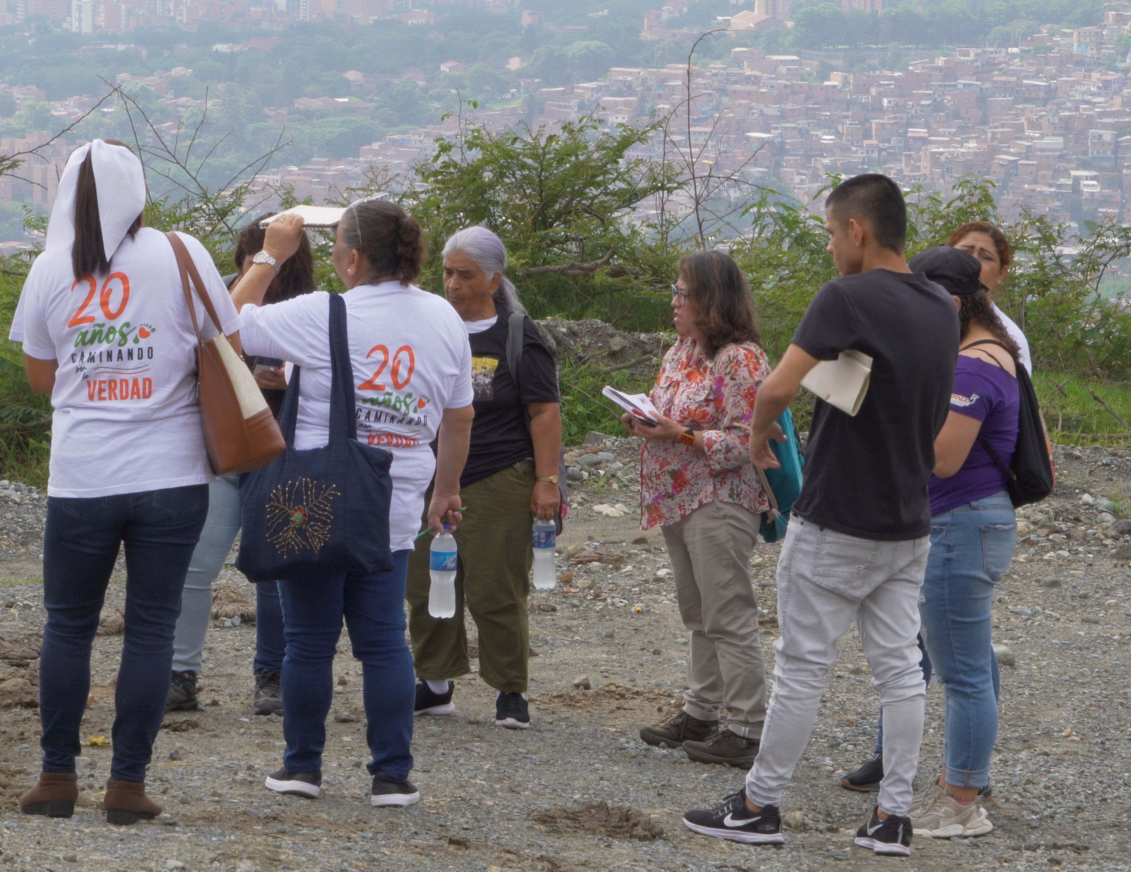 Mujeres Caminando por la Verdad.