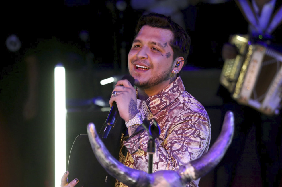 Así vive Christian Nodal sin Belinda, ¿la extraña?