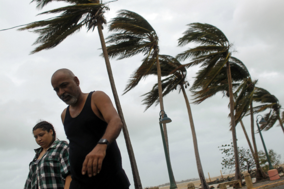 ¿Por qué el gobernador de Puerto Rico ordenó reconteo de víctimas del huracán María?
