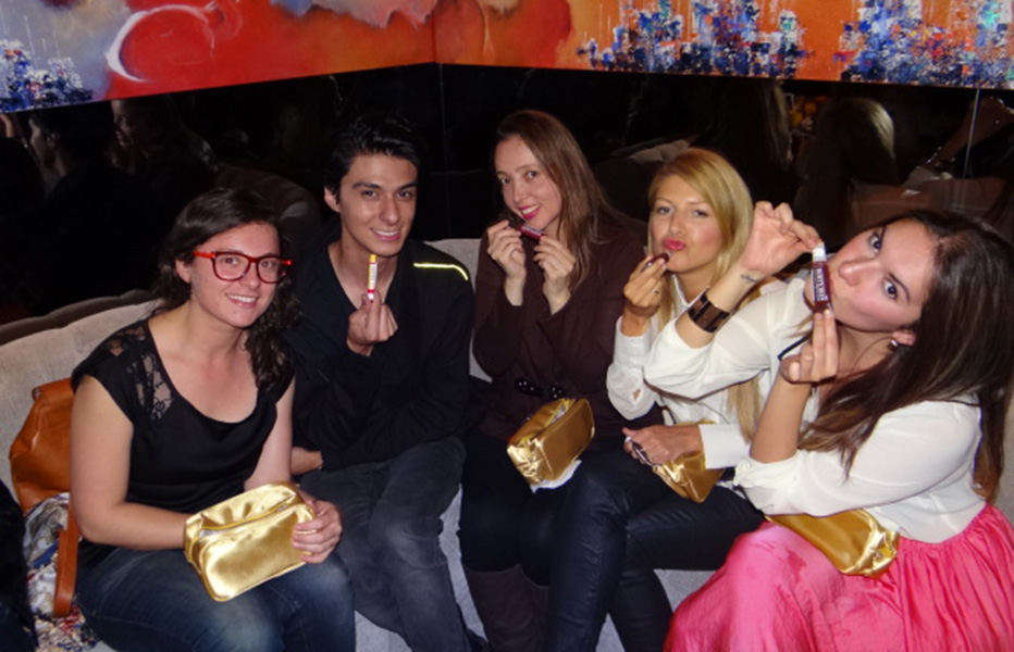 Famosos en lanzamiento de Burts Bees