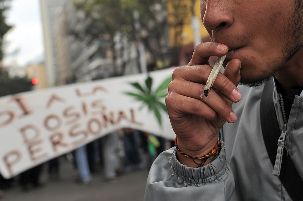 ¿Por qué se está fumando más marihuana en el país?