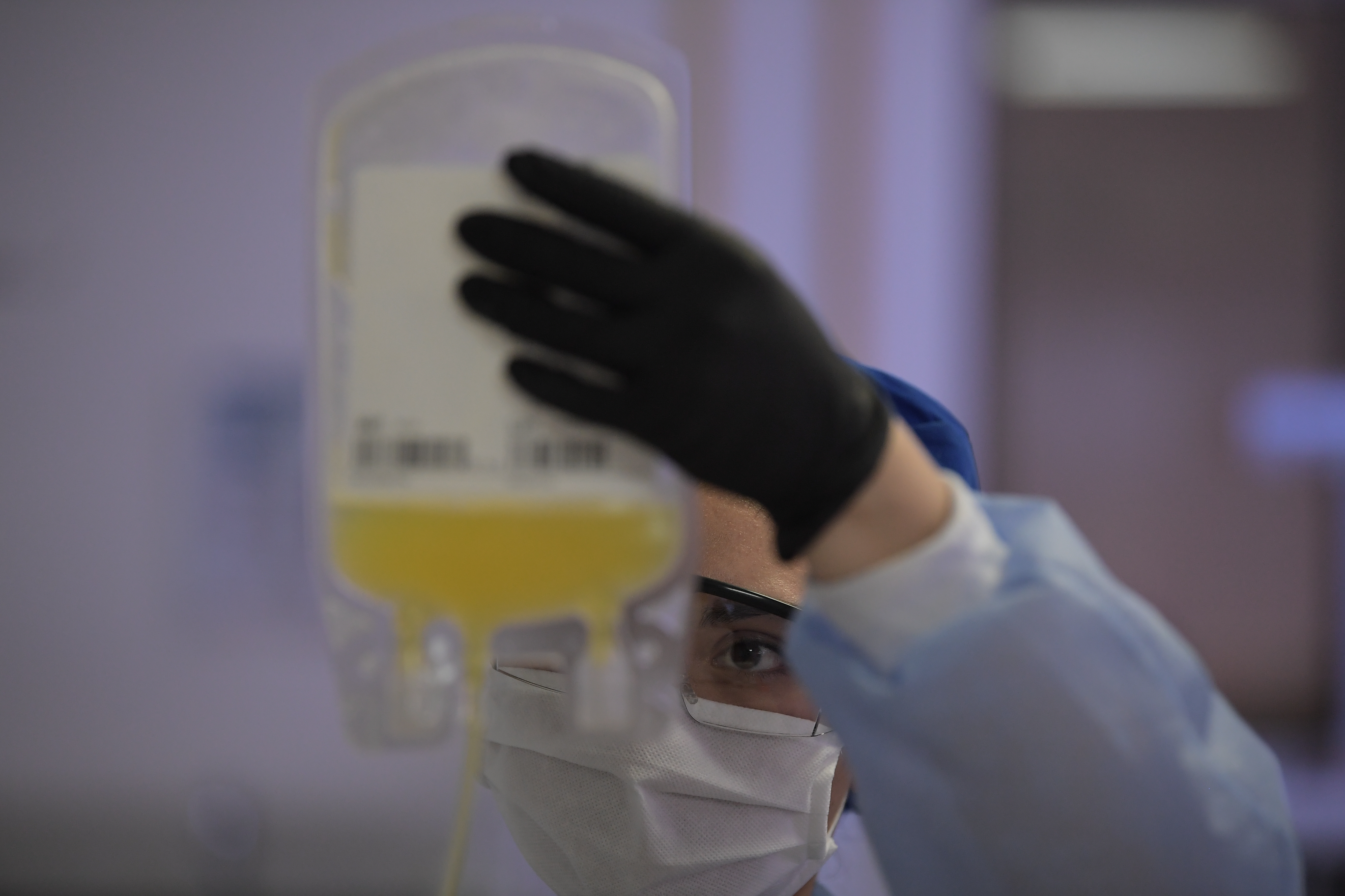 Suspenden ensayos con plasma de convalecencia para pacientes con COVID-19 por no mostrar beneficios