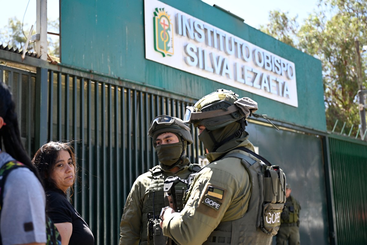 Preocupación en Chile por ataque de estudiante con arma blanca que dejó una maestra muerta