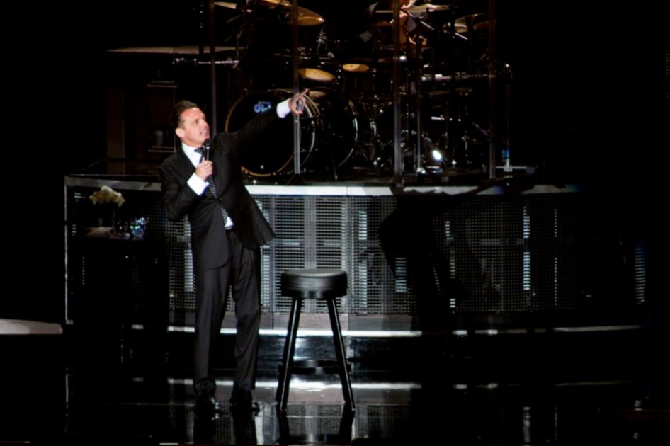 Luis Miguel confirma que sigue con su gira tras anunciar cancelaciones
