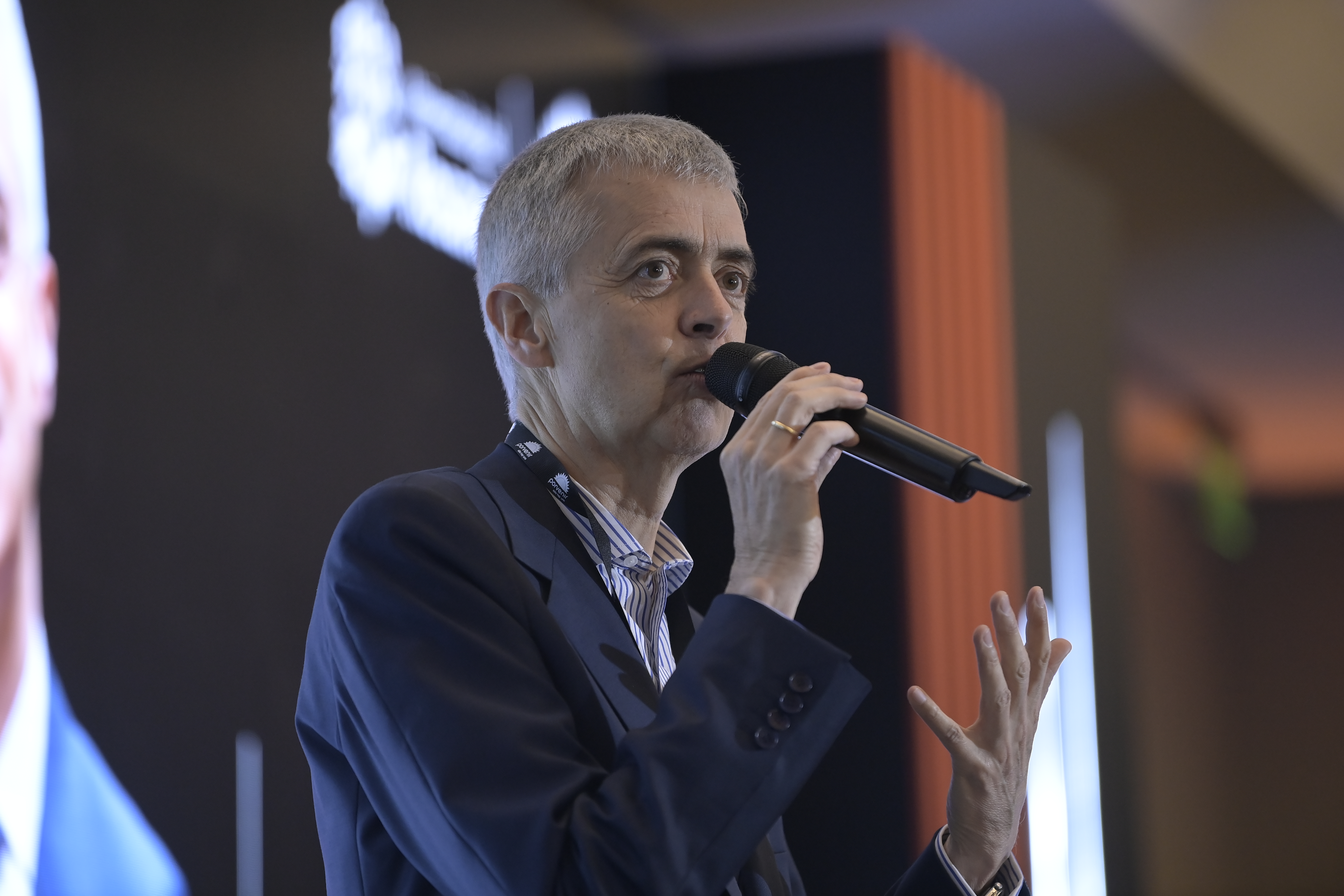 La economía plateada gana espacio ante el acelerado envejecimiento del país