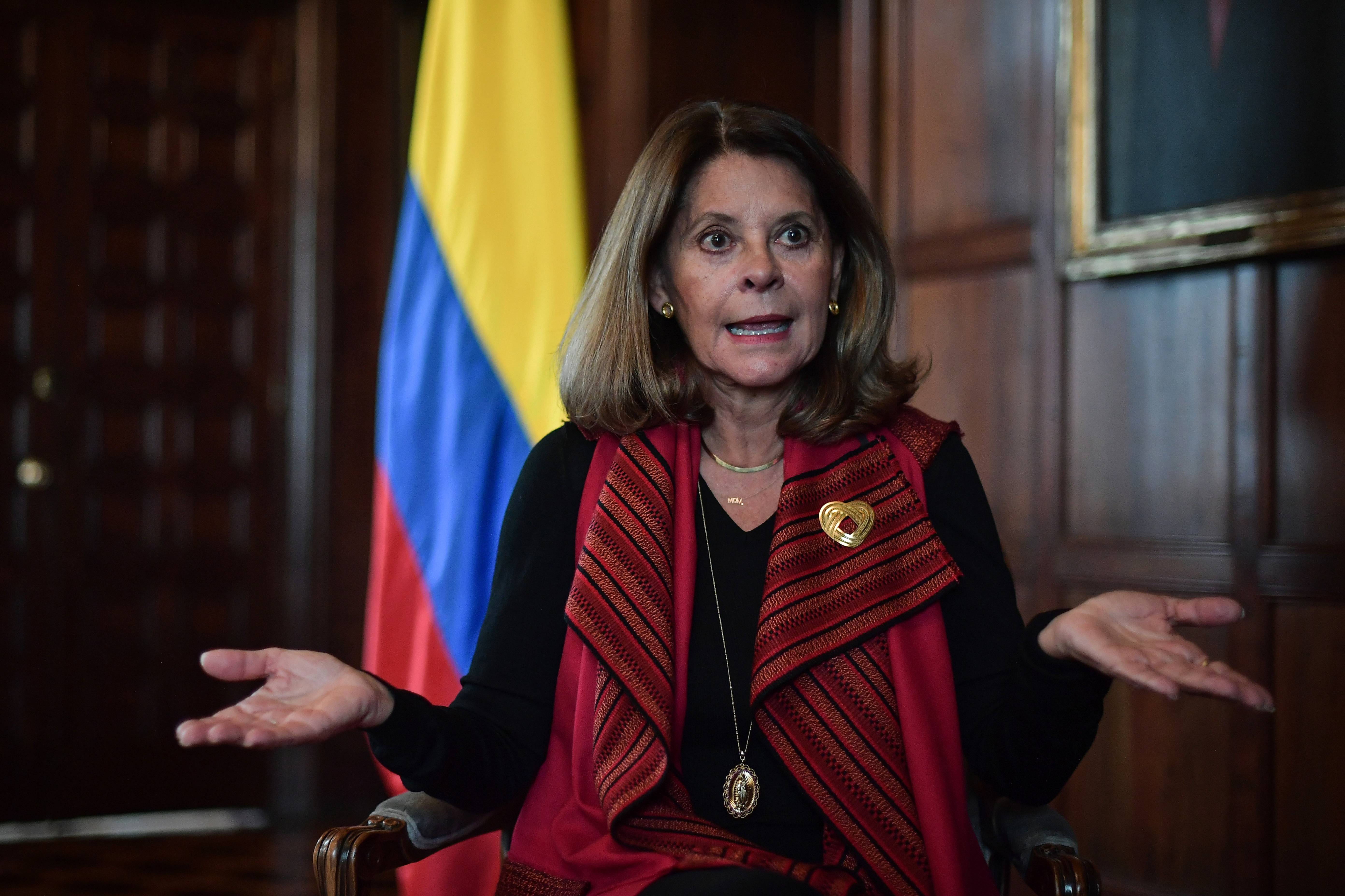 Gobierno Duque también habría sometido a cuatro empleadas a prueba de polígrafo