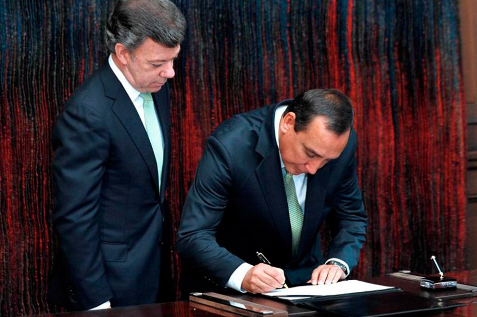 Luis Eladio Pérez asumió como nuevo embajador en Perú