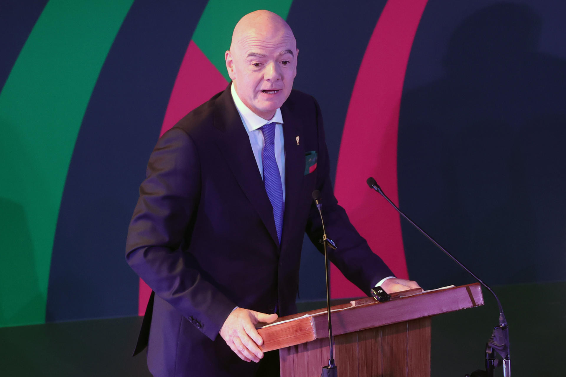 FIFA salió en defensa de Gianni Infantino y lanzó una dura advertencia en medio de la crisis