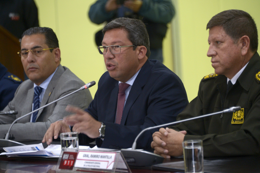 Ecuador le pide a Colombia que no haga operaciones para rescatar a sus secuestrados
