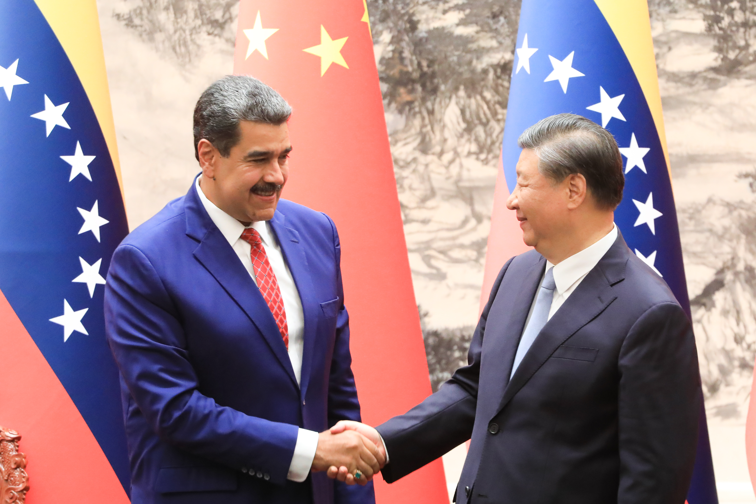 Maduro reaviva la relación con China con la necesidad de nuevo apoyo económico