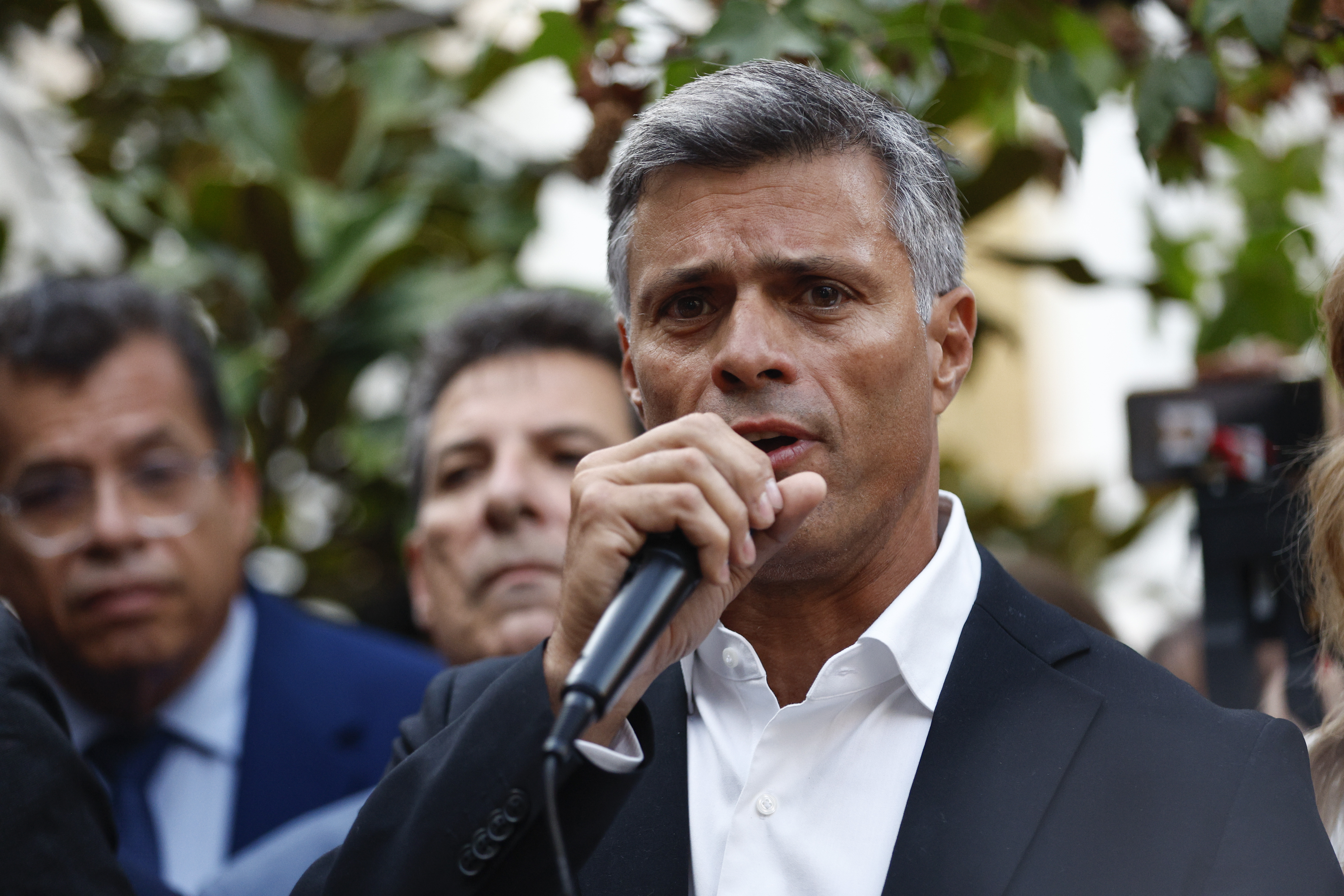 Venezuela solicita “alerta roja” contra Leopoldo López por “instigar” a intervención
