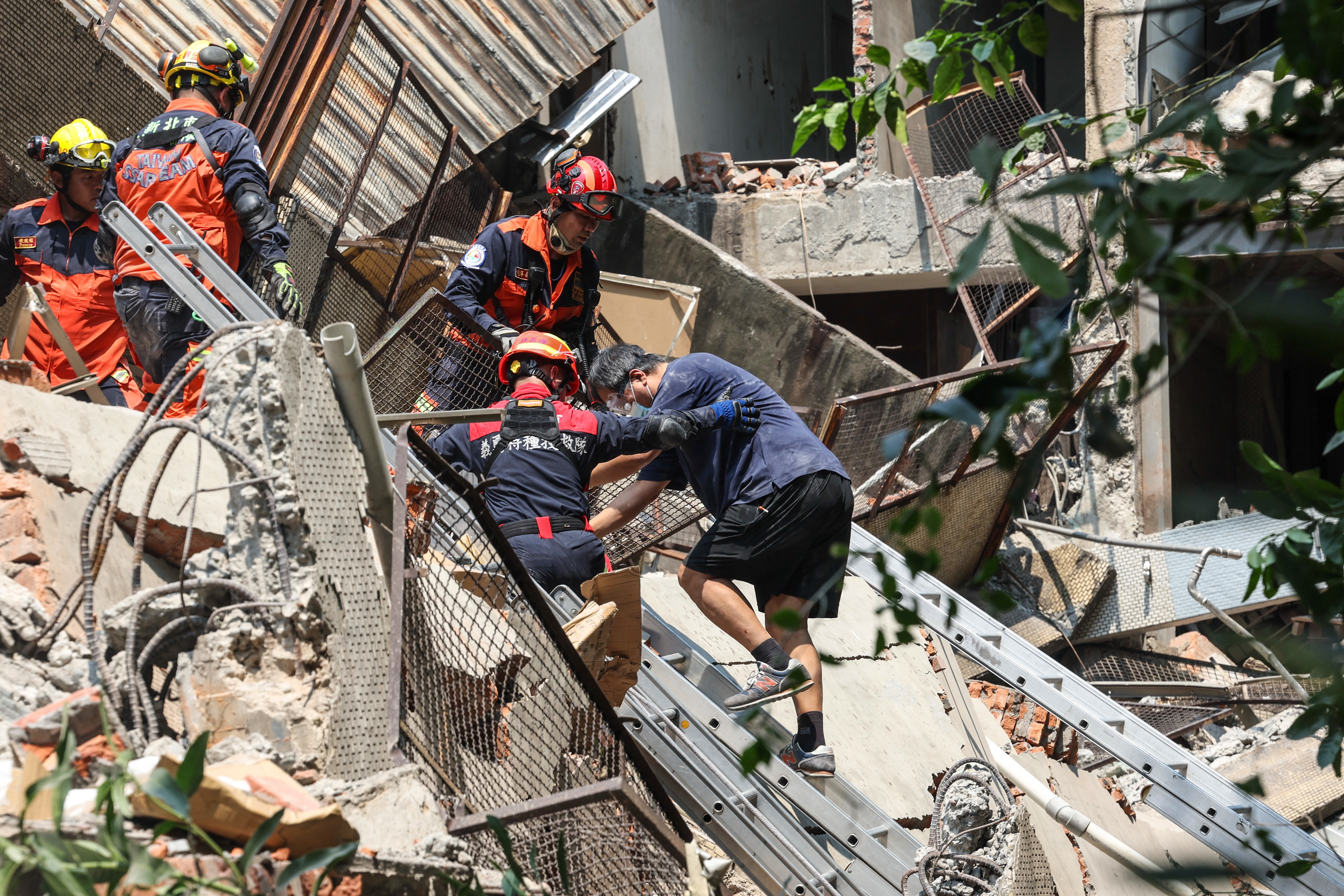 Taiwán: al menos un muerto y 50 heridos en el peor terremoto en 25 años