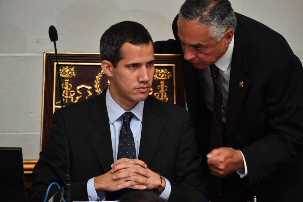 “Maduro se va por las buenas o se va por las malas”: embajador de Guaidó en Colombia