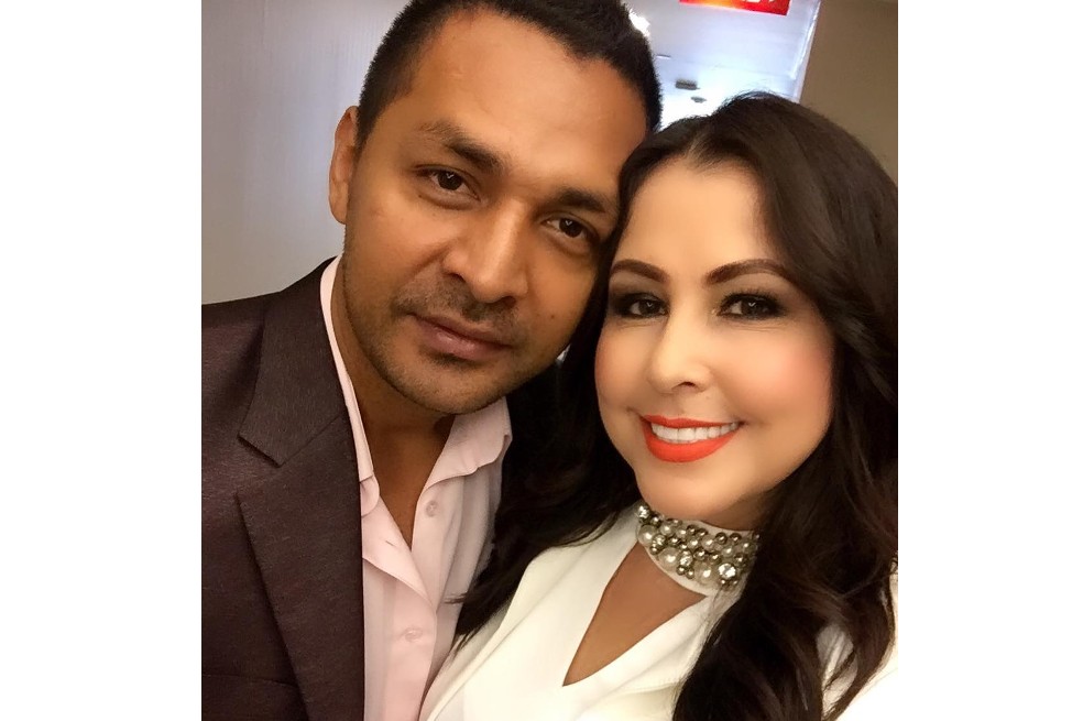 Arelys Henao reveló en una entrevista con The Suso’s Show que conoció a Wilfredo en 1996 cuando ella llegó a Medellín como desplazada, aunque el proceso para comenzar una relación sentimental fue complicado porque ambos eran muy tímidos. Fue gracias al ‘empujoncito’ de una prima que él le pidió una noche que fueran novios.