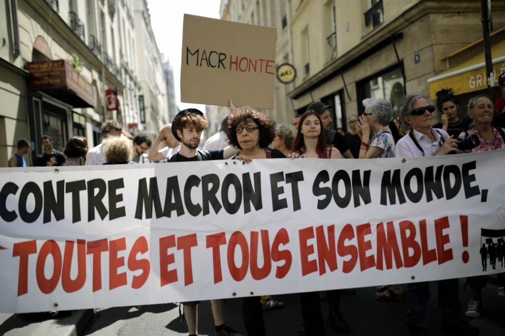 La popularidad de Macron baja tras el estallido del «caso Benalla»