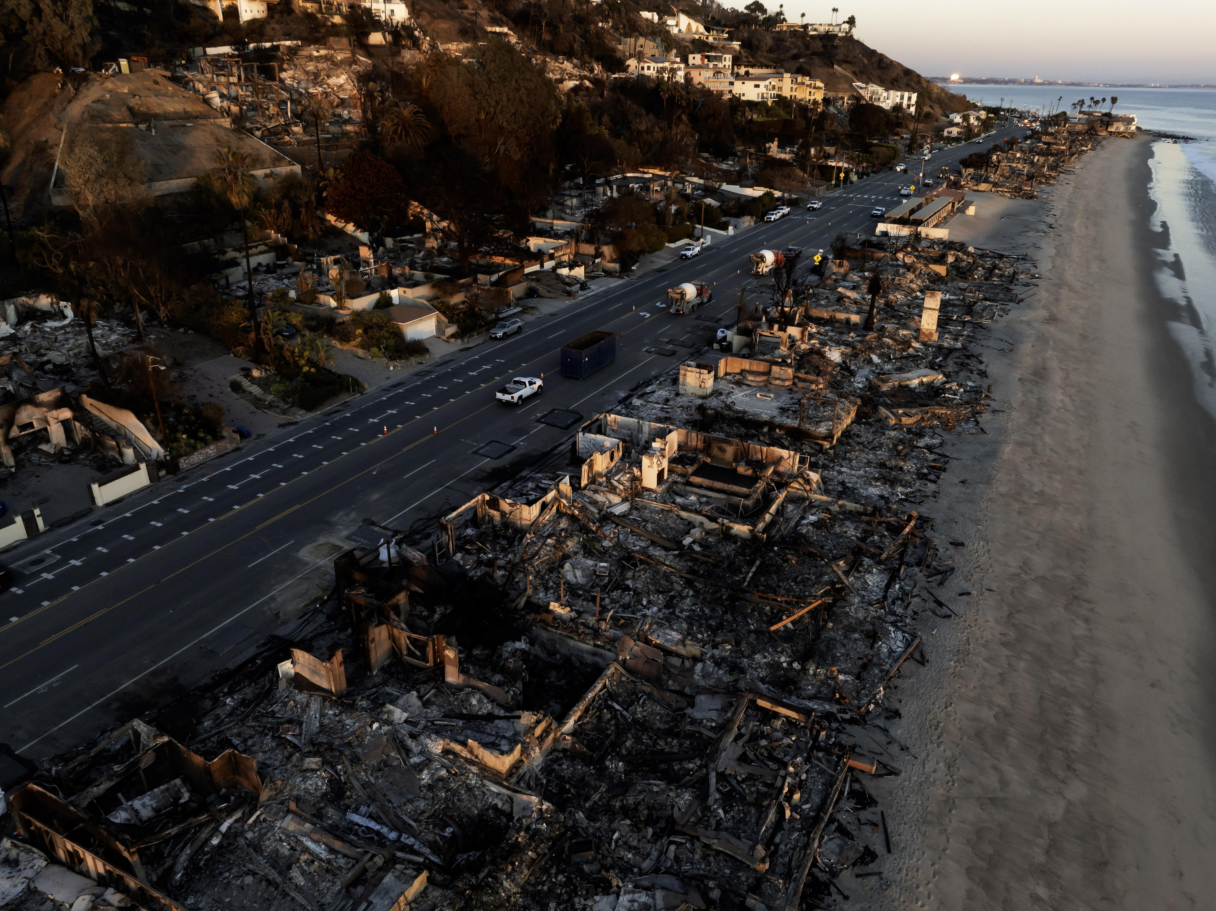 “Va para largo”: la eterna espera de los evacuados por incendios de Los Ángeles