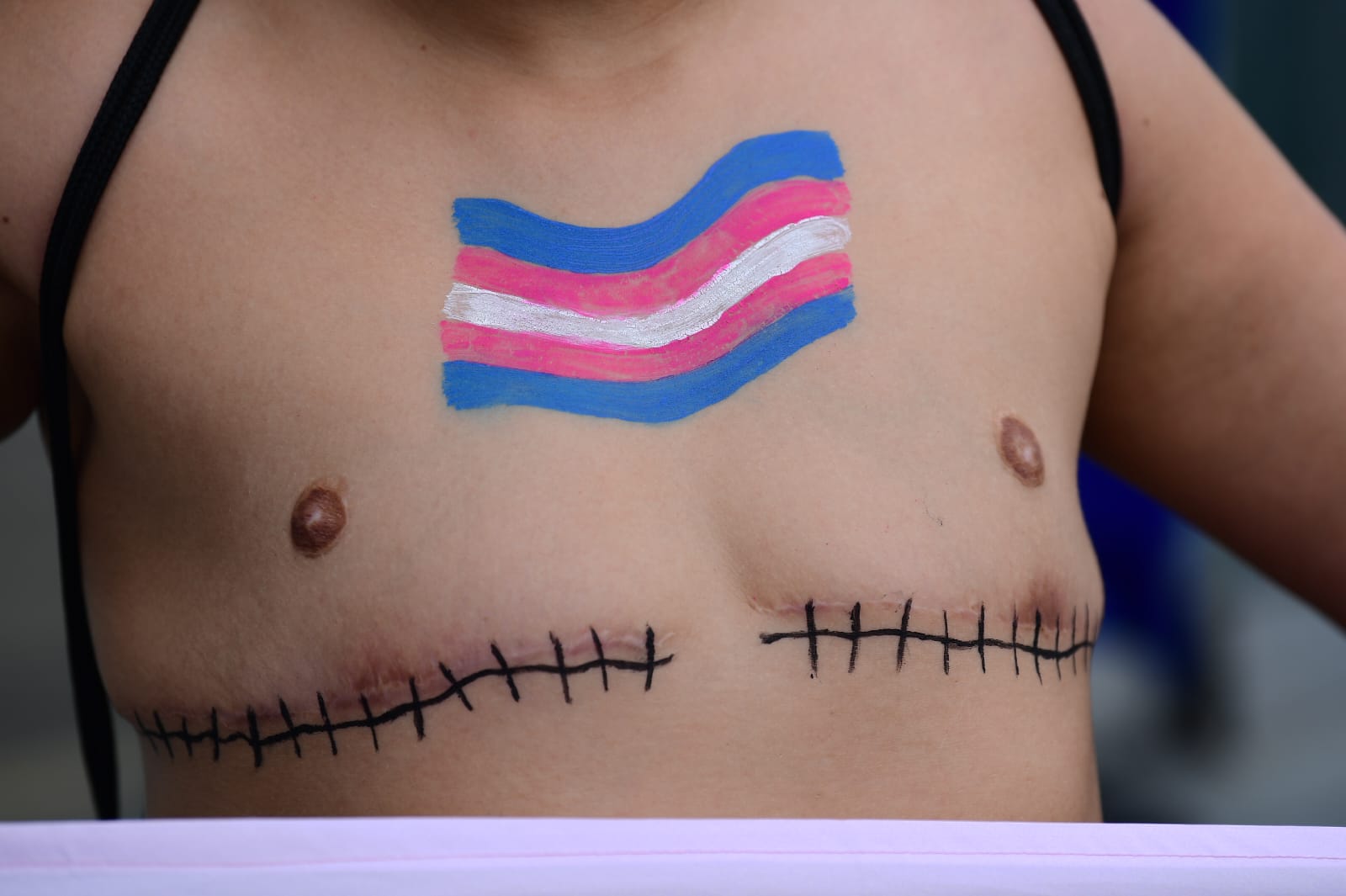 Lo que se necesita para hacer efectiva la licencia por parto trans y no binaria