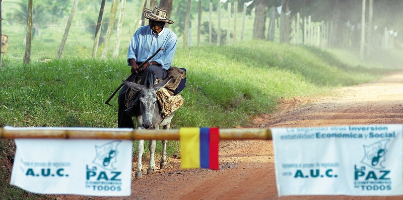 Acuerdo de Ralito: 20 años del inicio de la desmovilización de los ‘paras’ de AUC