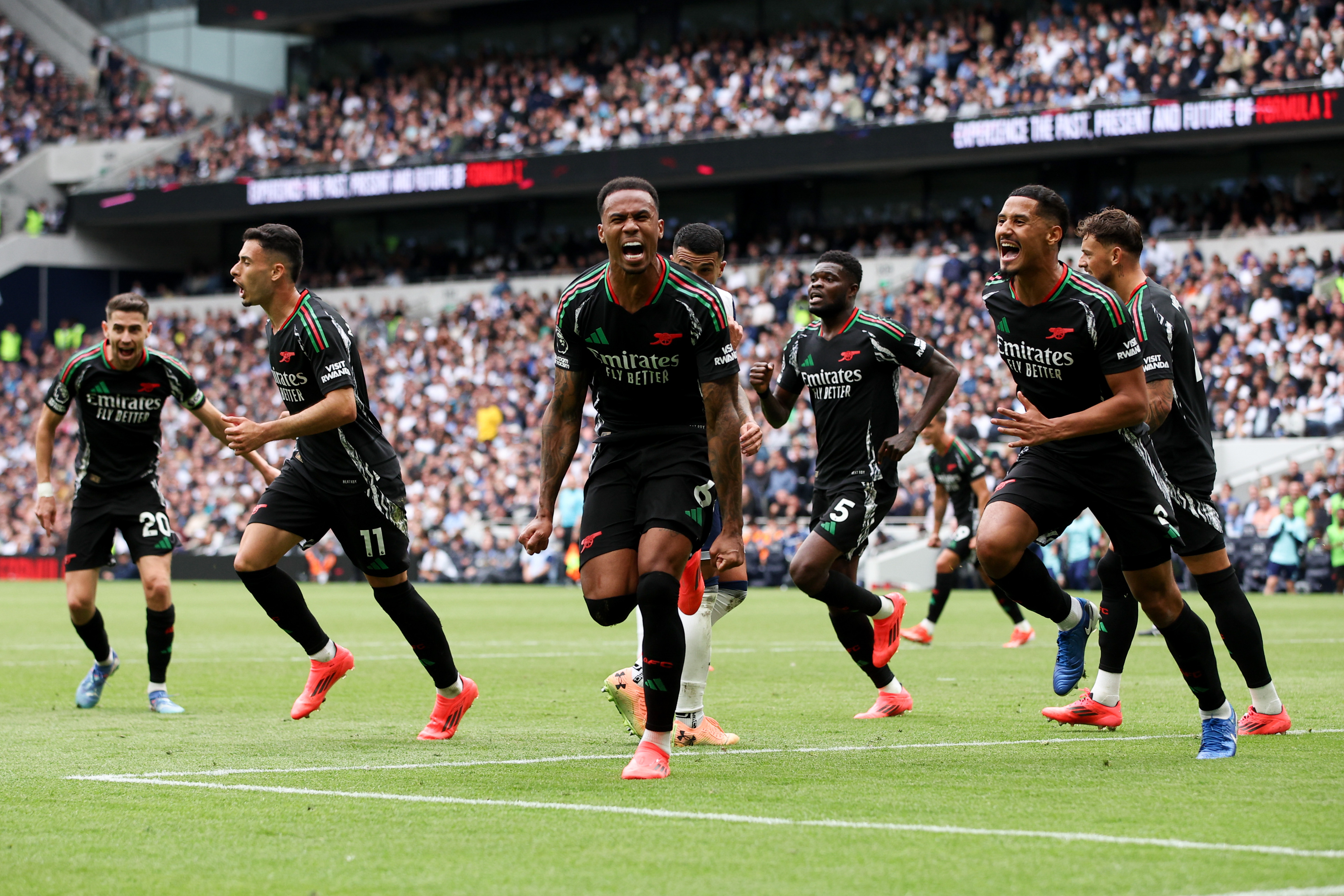 Arsenal se quedó con el derbi del norte de Londres ante Tottenham