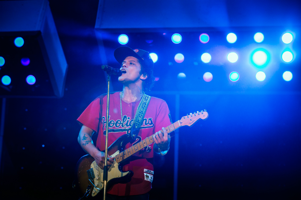 Bruno Mars calentó la fría noche bogotana