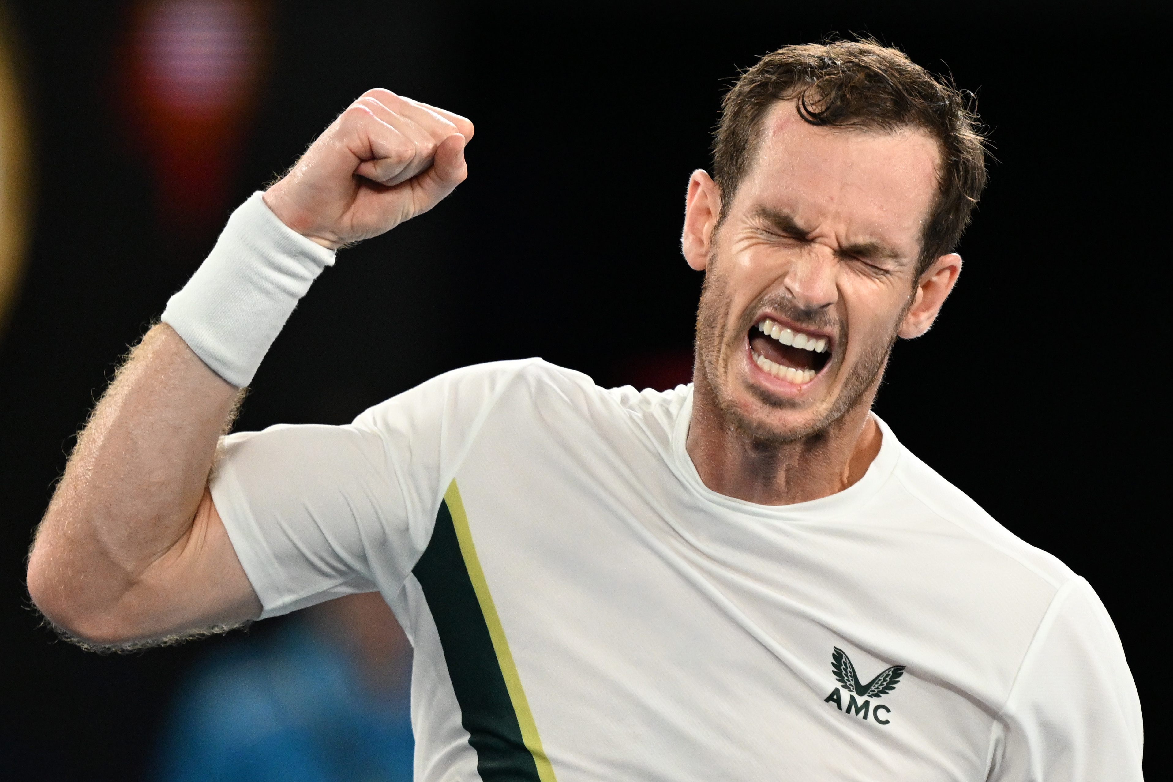Melbourne (Australia), 17/01/2023.- Andy Murray of Britain celebrates winning against Matteo Berrettini of Italy during their first round match at the 2023 Australian Open tennis tournament at Melbourne Park in Melbourne, Australia, 17 January 2023. (Tenis, Abierto, Italia, Reino Unido) EFE/EPA/LUKAS COCH AUSTRALIA AND NEW ZEALAND OUT