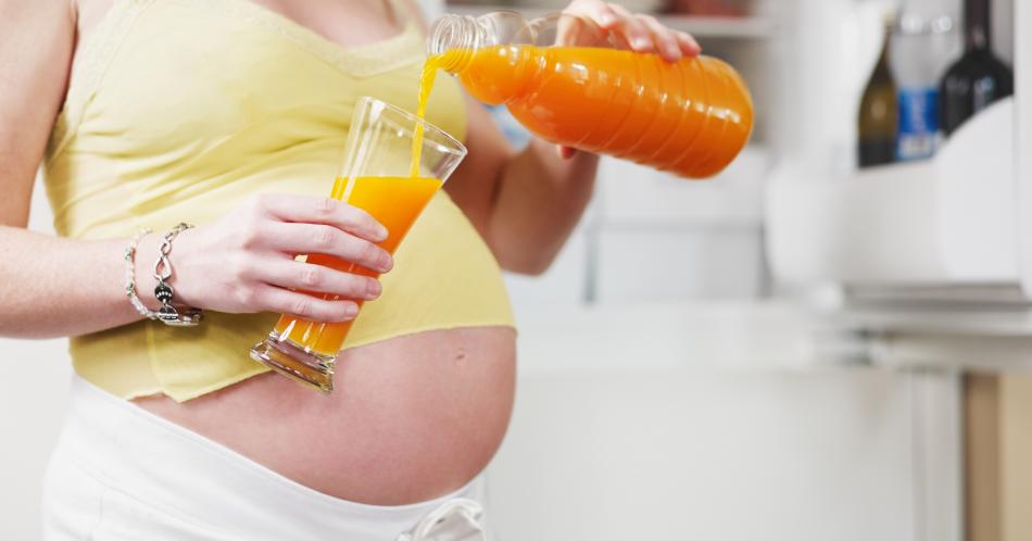 Cuatro alimentos que debes evitar durante el embarazo