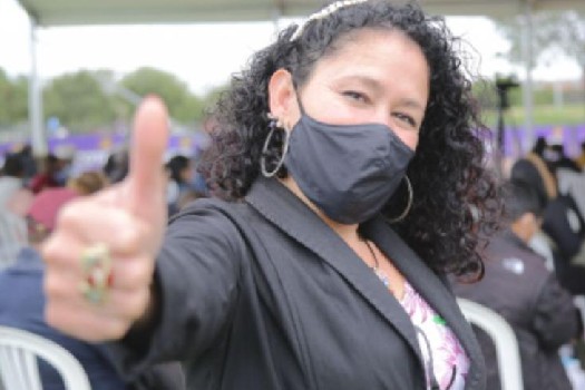 El programa con el que 4.600 mujeres ahorran para comprar casa propia en Bogotá