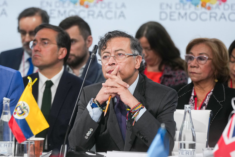 Este es el expediente que llegó a la Comisión de Acusaciones y toca al X de Petro