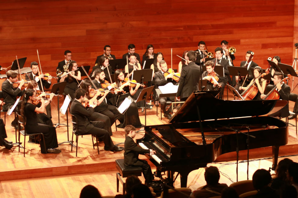 Música colombiana a ritmo de piano