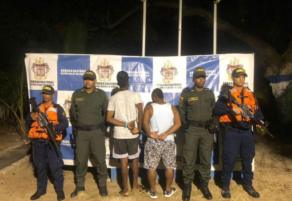 Armada detiene embarcación con 57 migrantes ilegales en Acandí, Chocó