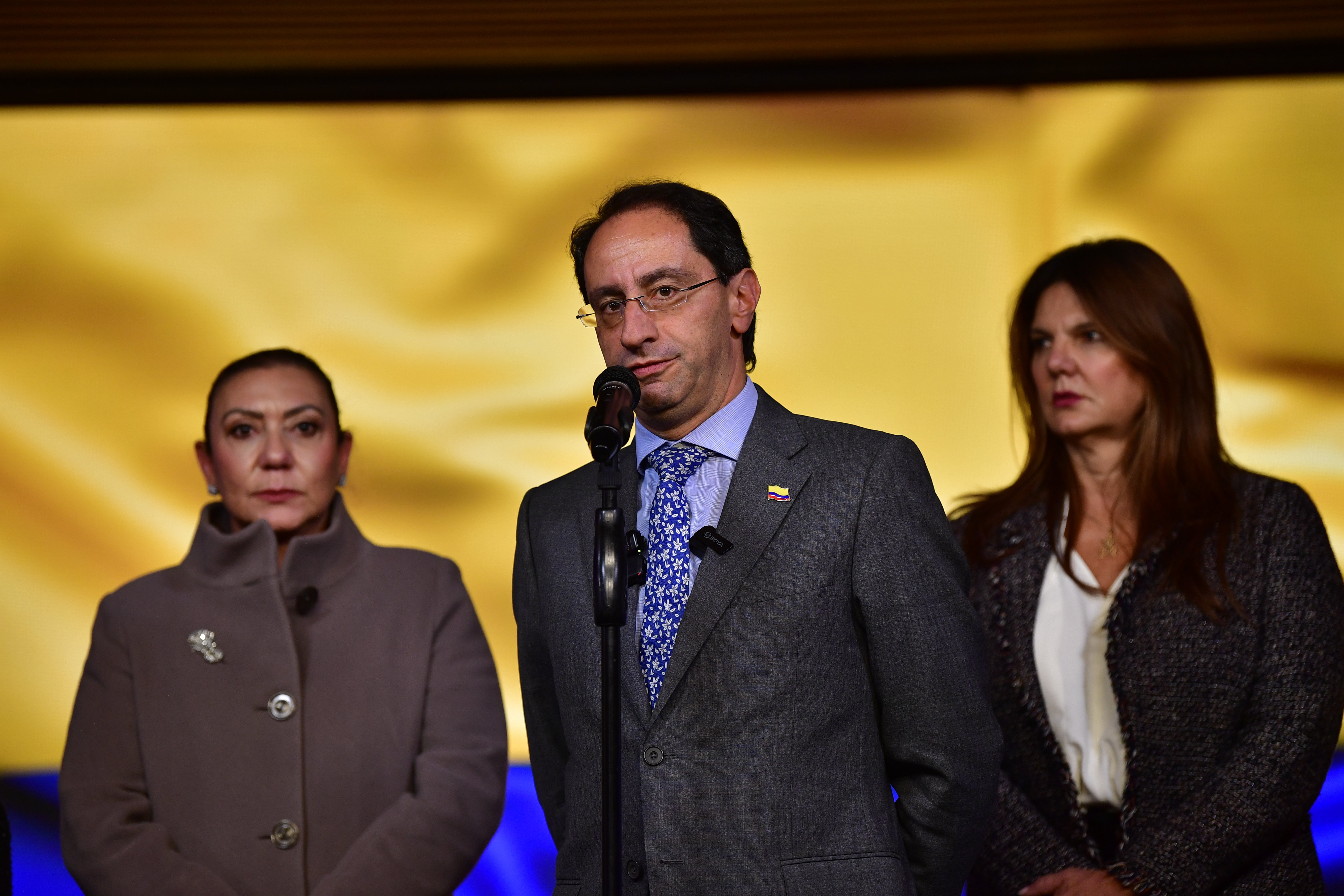 Restrepo anunció que continuarán con denuncias de presunta corrupción: “Es el primer tomo”