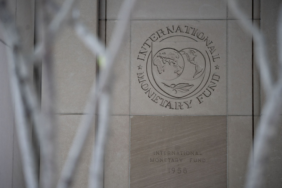 FMI actualiza perspectivas de crecimiento en un mundo golpeado por la imparable pandemia
