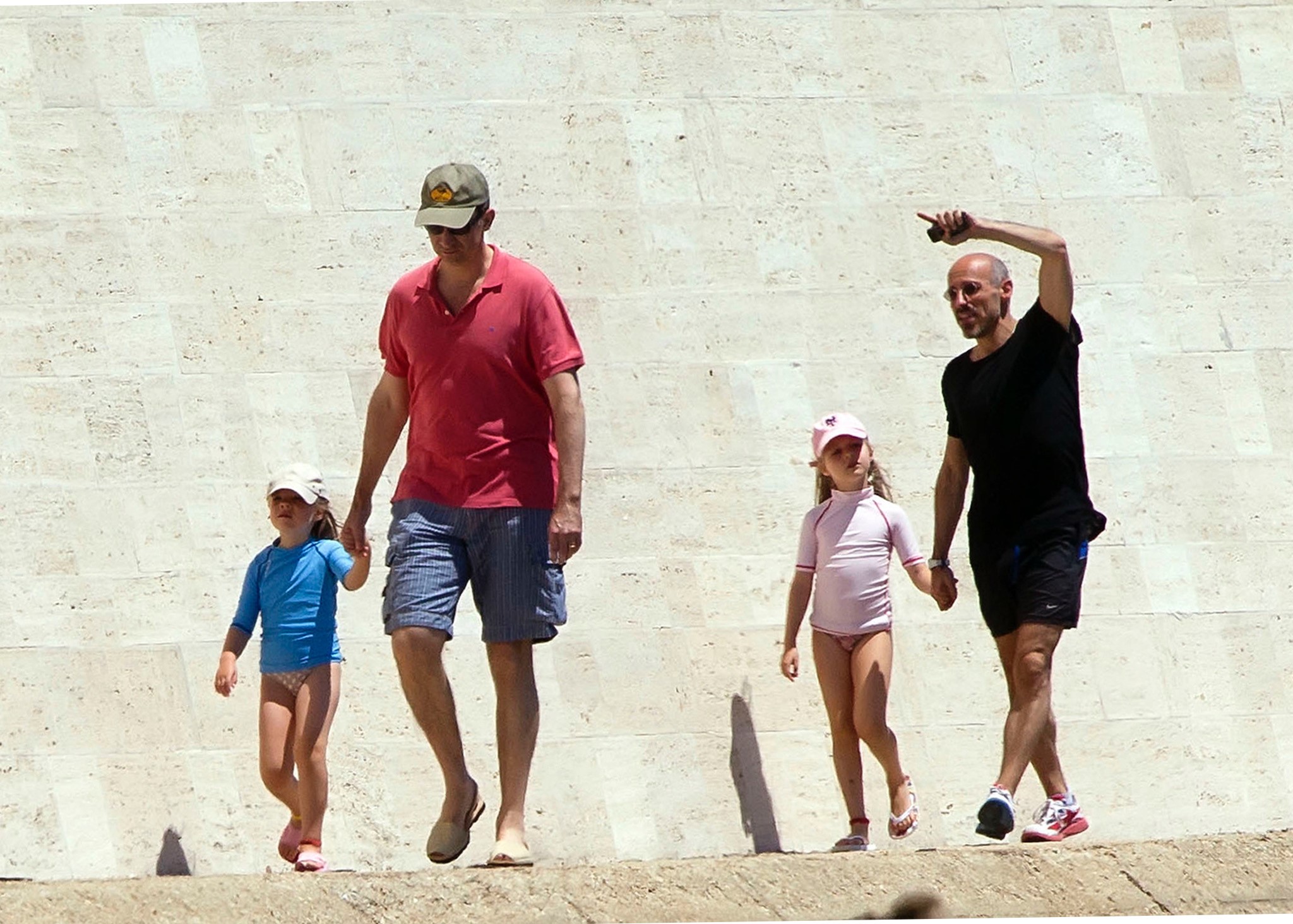 Él es Jaime del Burgo, el supuesto amante de la reina Letizia. A esto se dedica