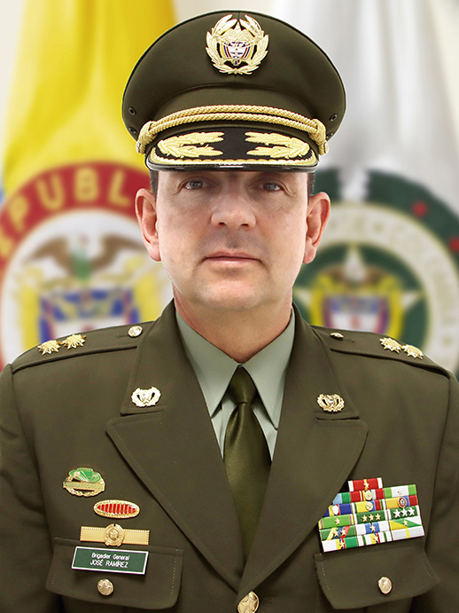 El general Ramírez Hinestroza liderará la Inspección General de la Policía.