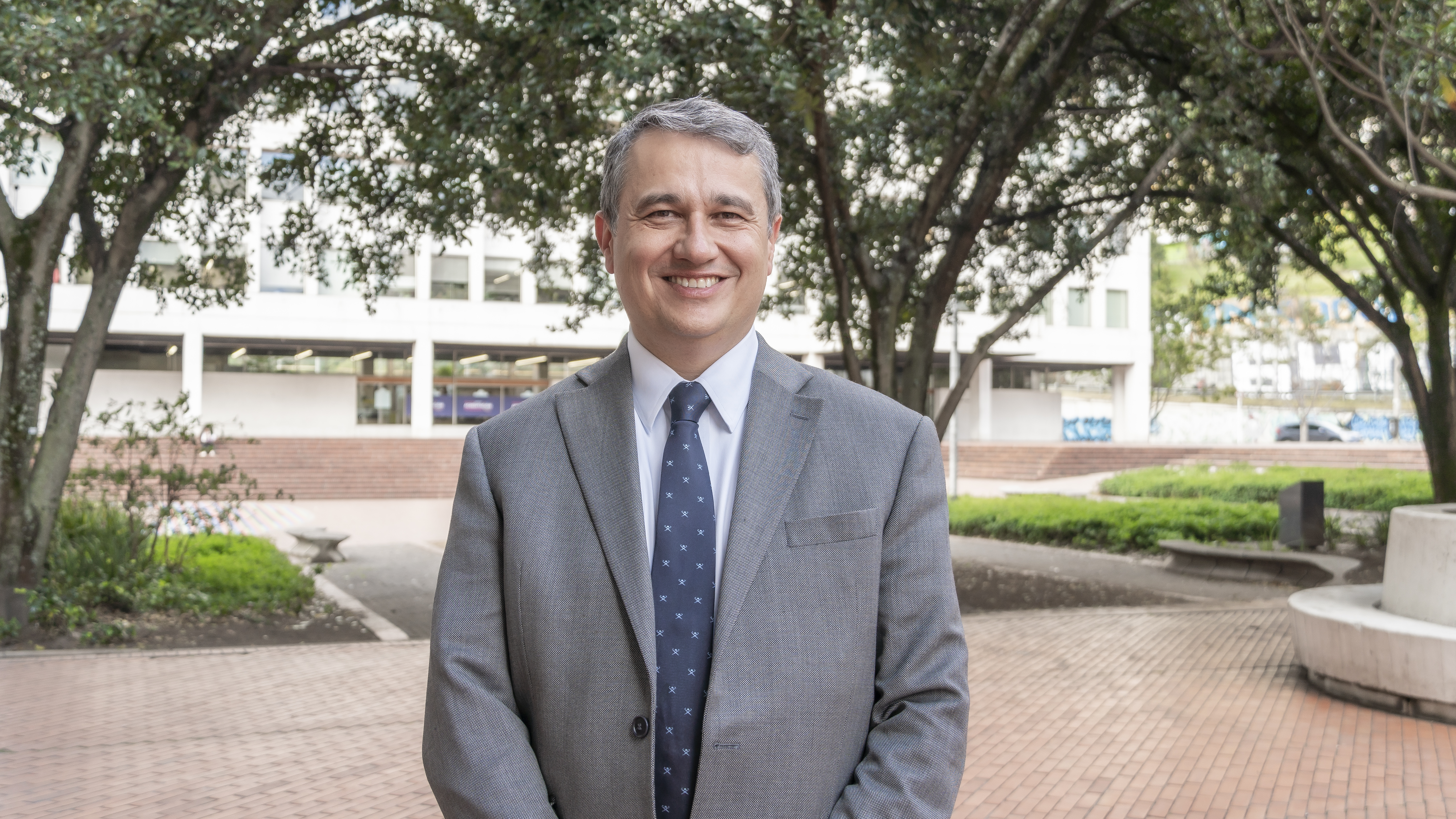 Juan Santiago Correa, decano de la Facultad de Ciencias Económicas – Administrativas.
