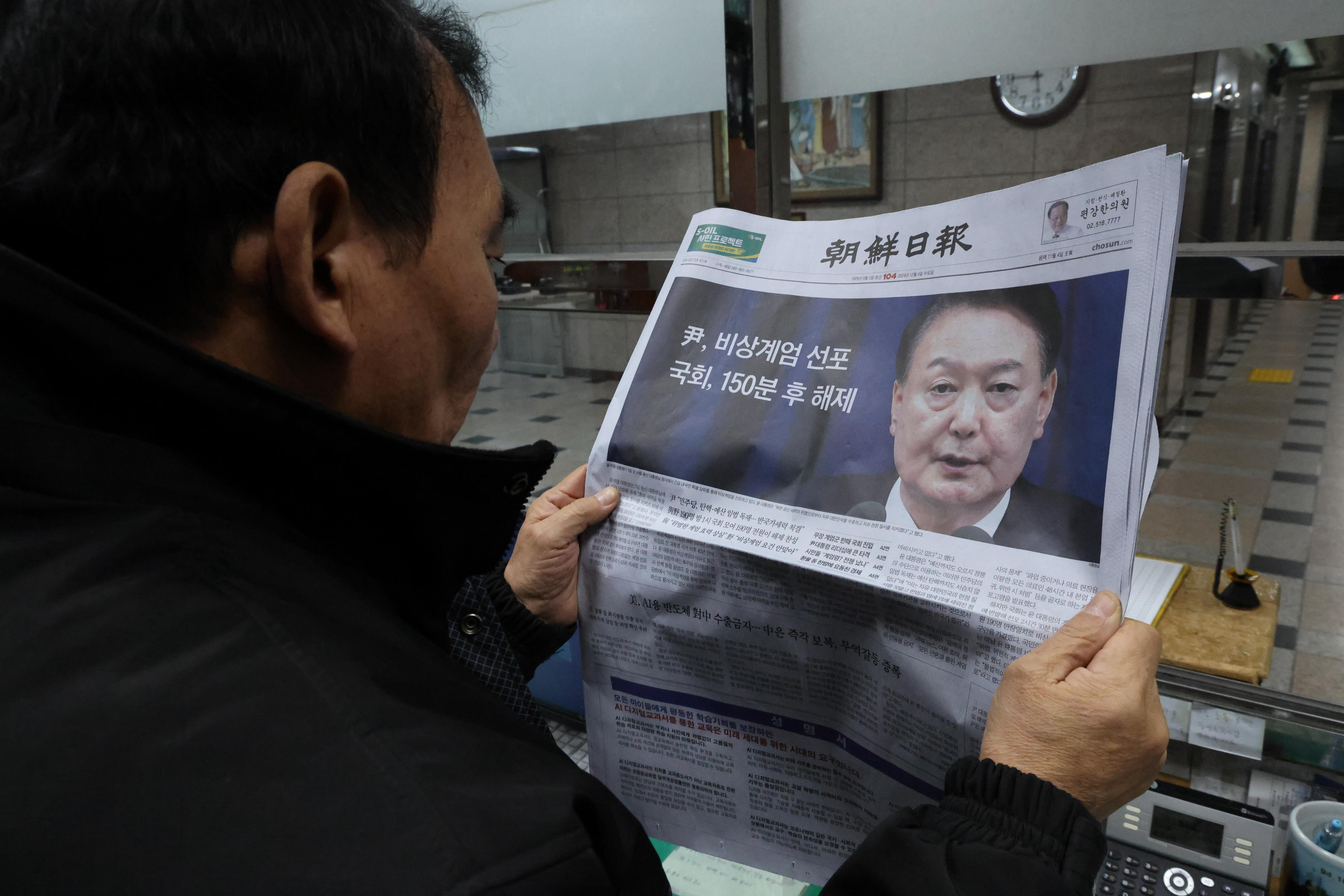 El impopular presidente surcoreano que revivió el fantasma de la ley marcial
