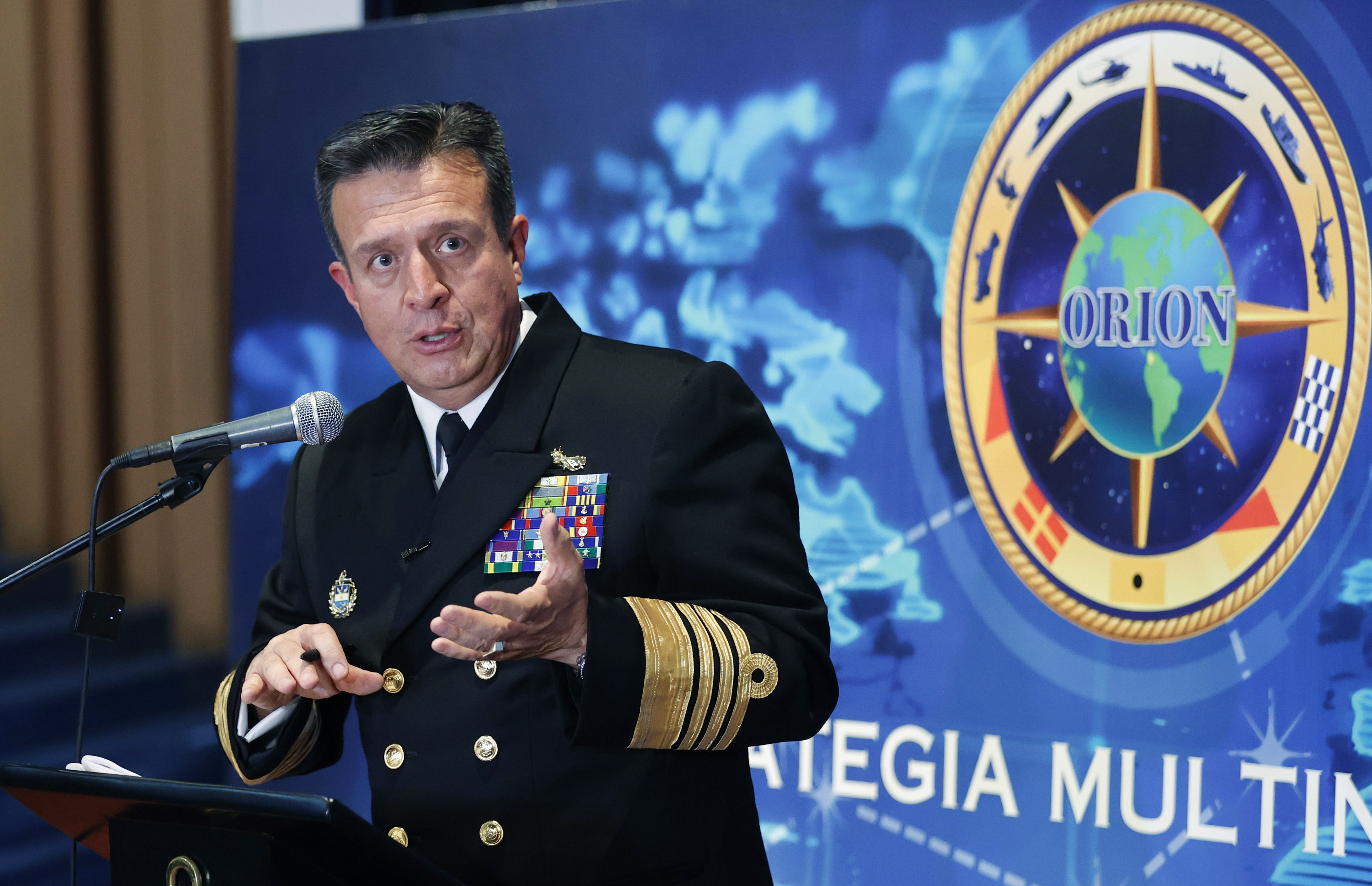 Almirante Francisco Cubides es el nuevo comandante de las Fuerzas Militares