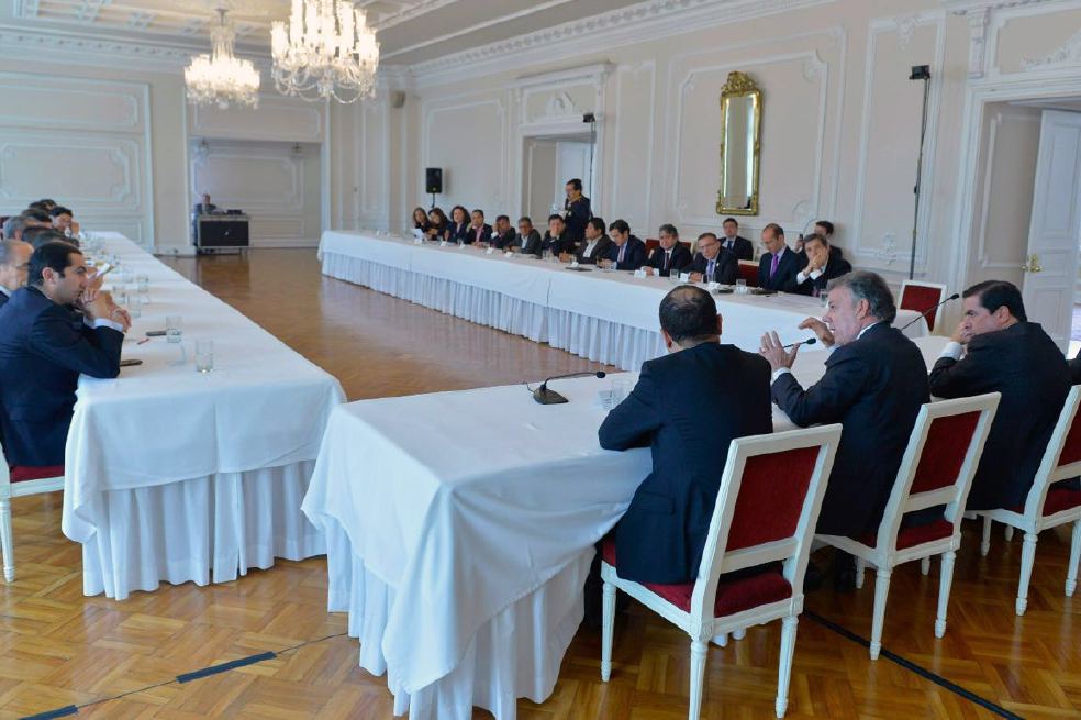 El Presidente Juan Manuel Santos y los partidos de la Unidad por la Paz reunidos en la Casa de Nariño. /SIG Presidencia