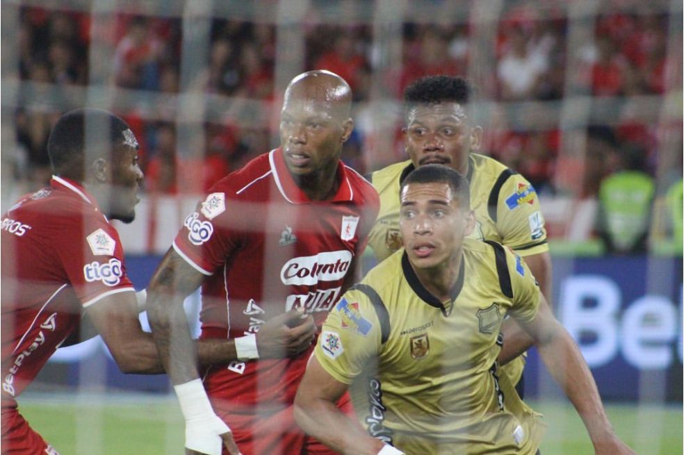 Águilas venció a América en el Pascual Guerrero