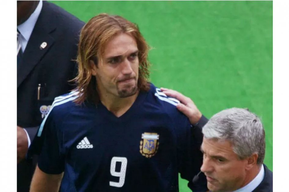 Batistuta: «Pedí que me cortaran las piernas por el dolor»