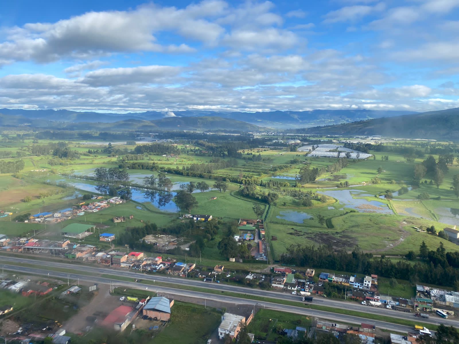 Adelantan acciones para prevenir riesgo en Tocaima por creciente del río Bogotá