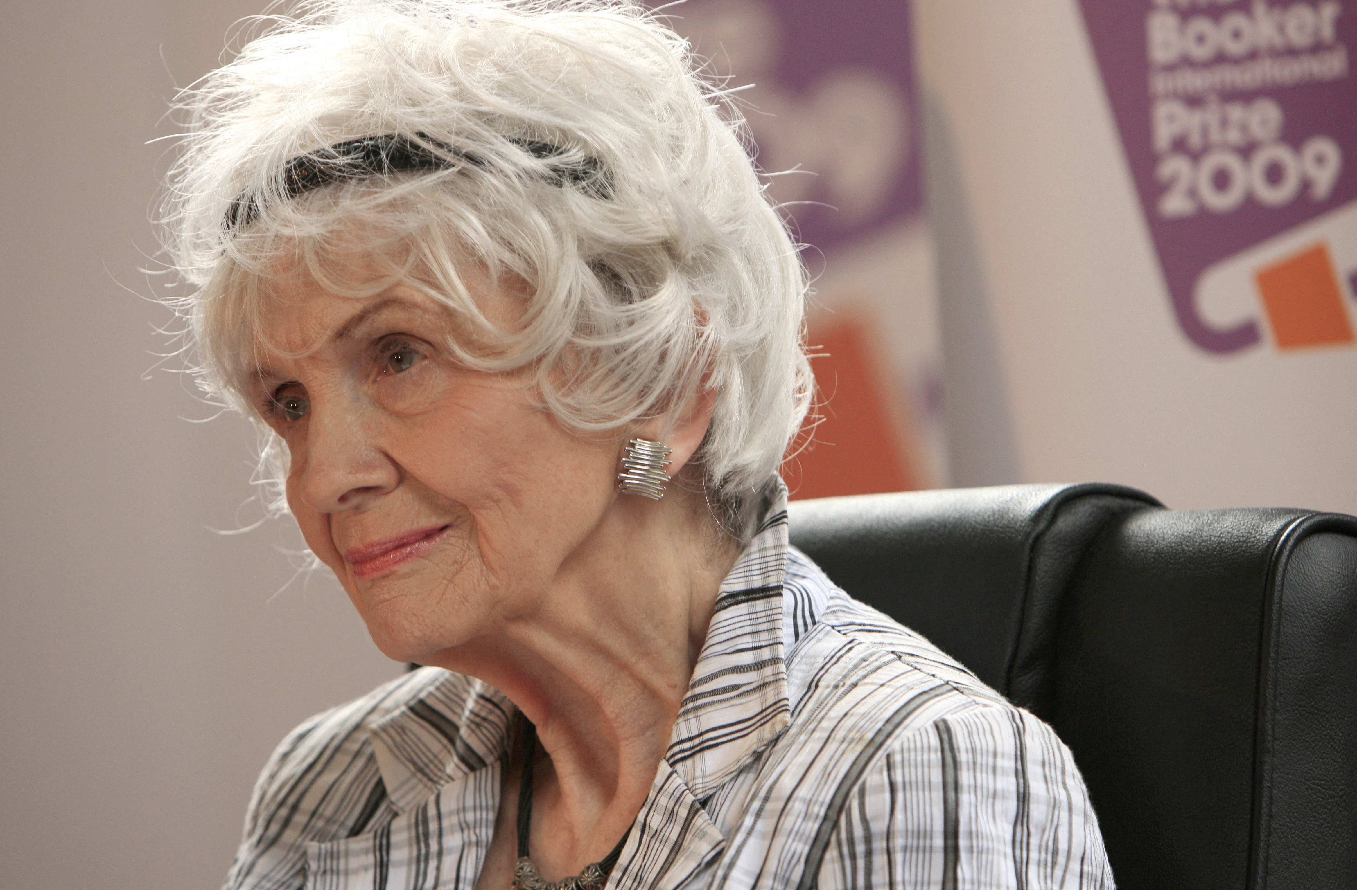 El muro de silencio que protegió durante décadas a Alice Munro se derrumba